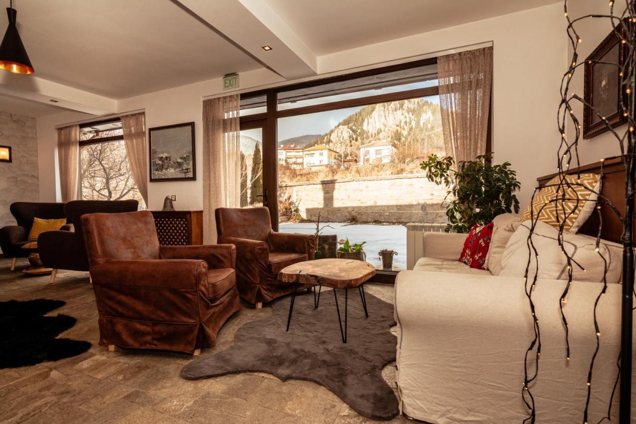 Hotel Smilen Smoljan Esterno foto