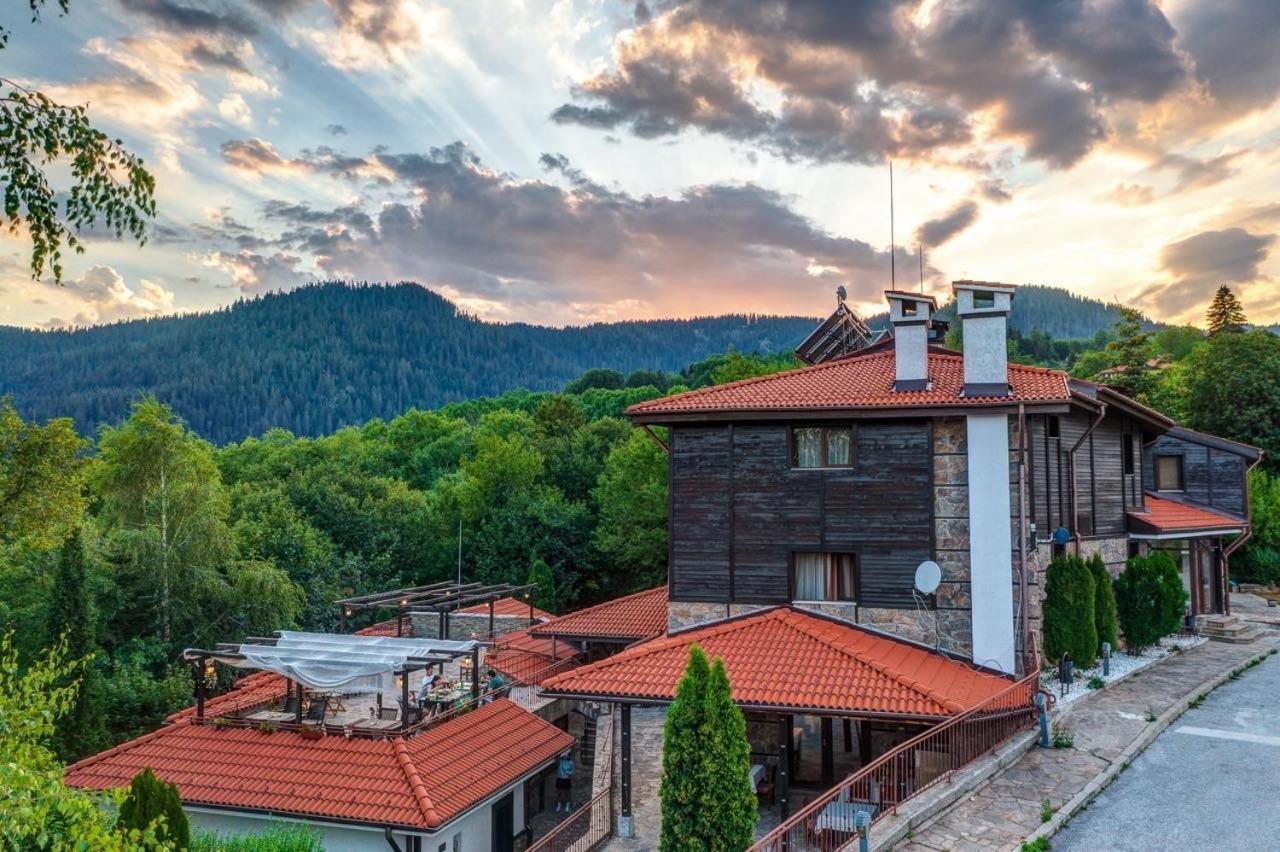 Hotel Smilen Smoljan Esterno foto