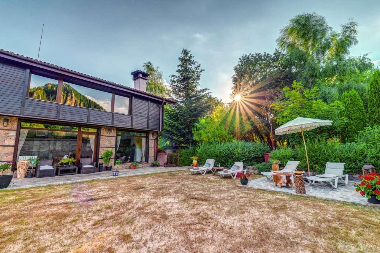 Hotel Smilen Smoljan Esterno foto