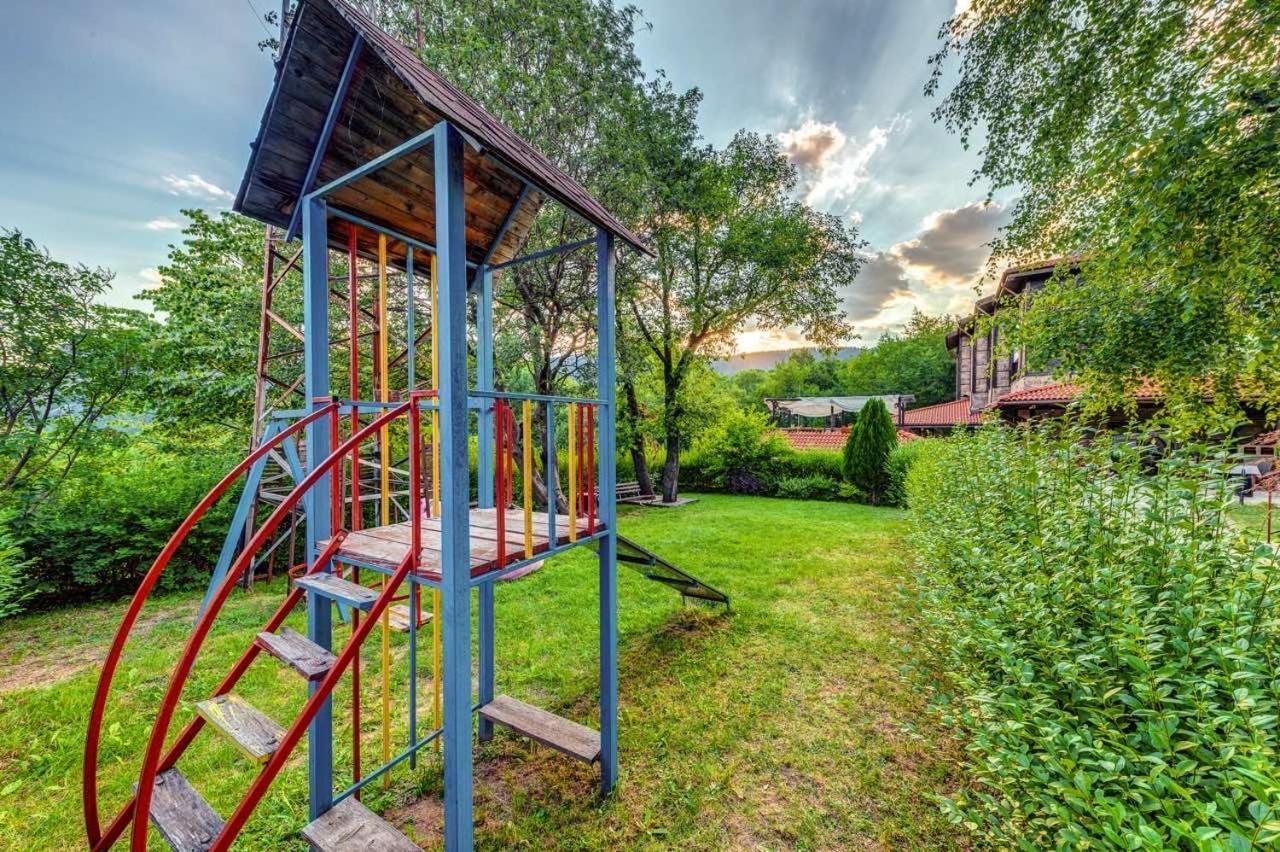 Hotel Smilen Smoljan Esterno foto